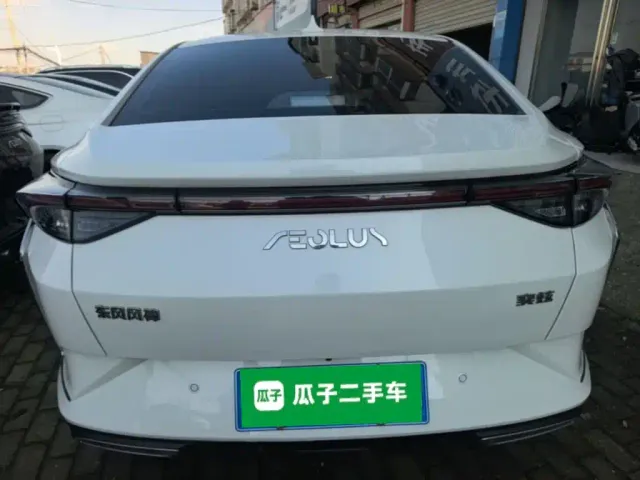 Dongfeng Yixuan — Фото автомобиля 5