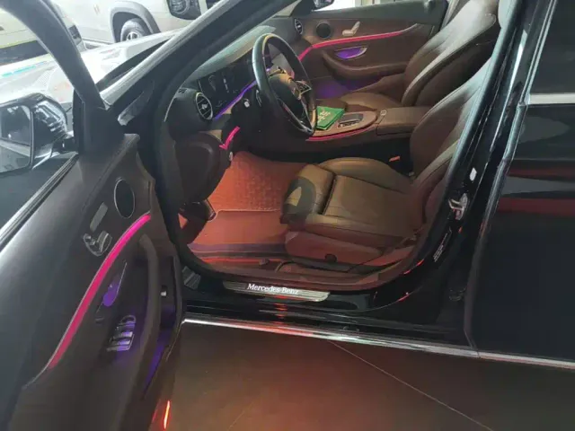 Mercedes-Benz E-Class — Фото автомобиля 18