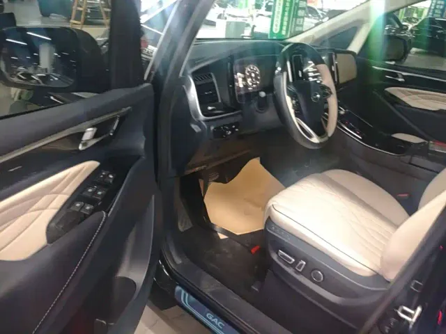 GAC Trumpchi M8 — Фото автомобиля 15