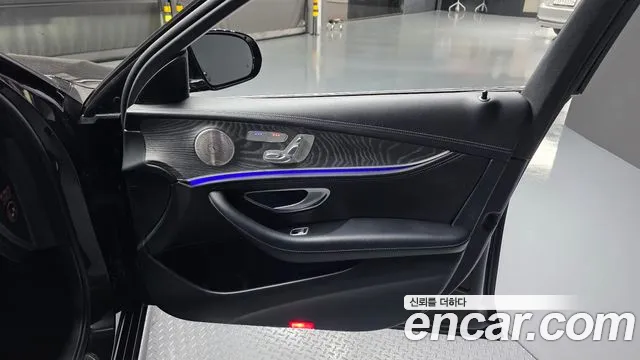 Mercedes-Benz E-Class W213 — Фото автомобиля 14