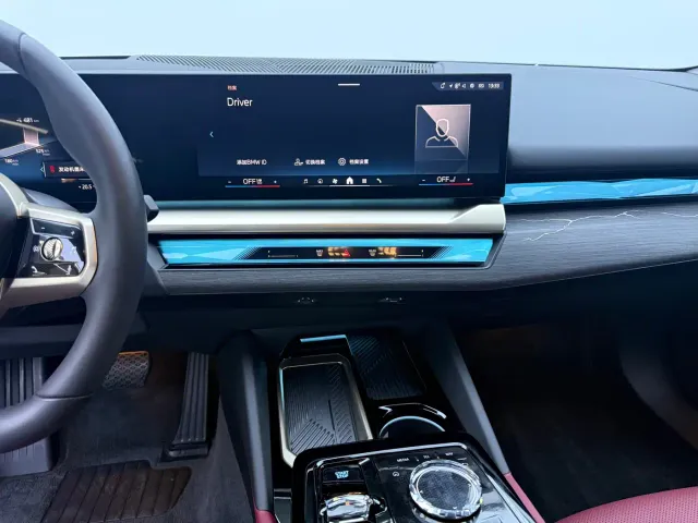BMW i5 — Фото автомобиля 13