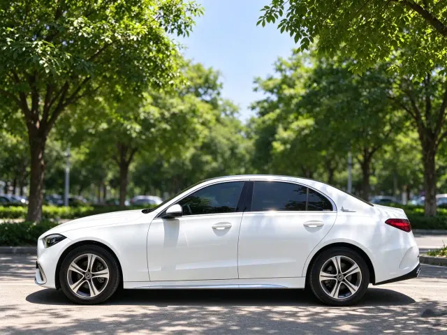 Mercedes-Benz C-Class — Фото автомобиля 2