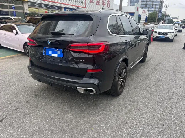 BMW X5 — Фото автомобиля 6