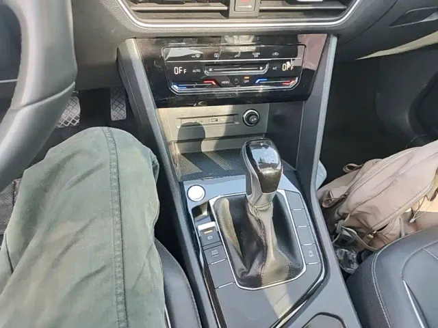 Volkswagen Tiguan L — Фото автомобиля 13