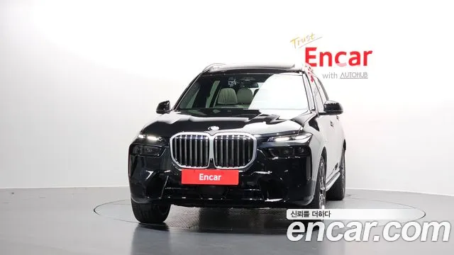 BMW X7 — Фото автомобиля 3