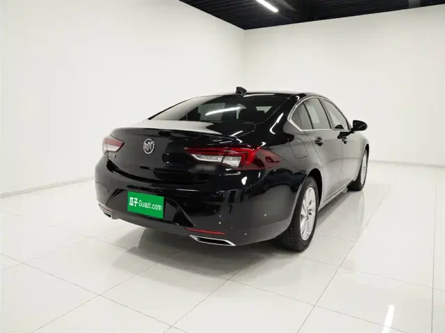 Buick Regal — Фото автомобиля 6