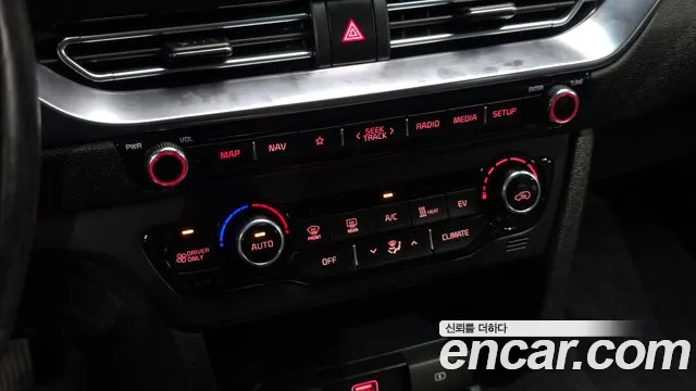 Kia Niro — Фото автомобиля 18