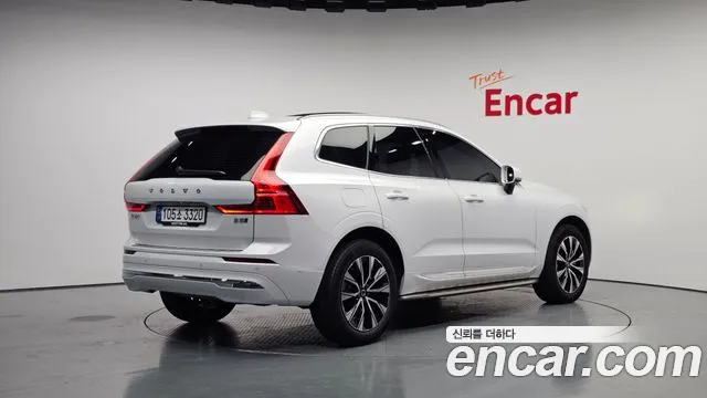 Вольво XC60 — Фото автомобиля 2