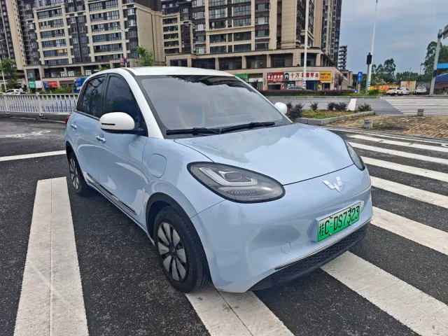 Wuling Bingo — Фото автомобиля 3