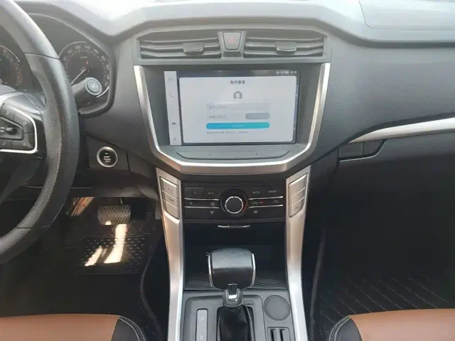 Maxus T70 — Фото автомобиля 12