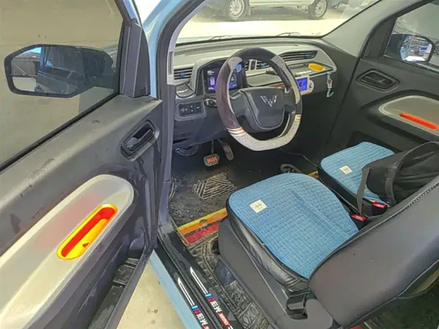 Wuling Hongguang Mini EV — Фото автомобиля 15