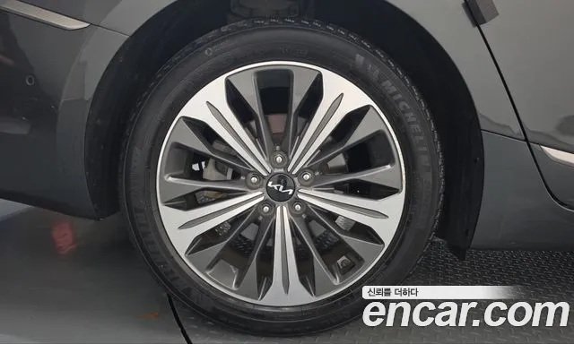 Kia K8 Hybrid — Фото автомобиля 5