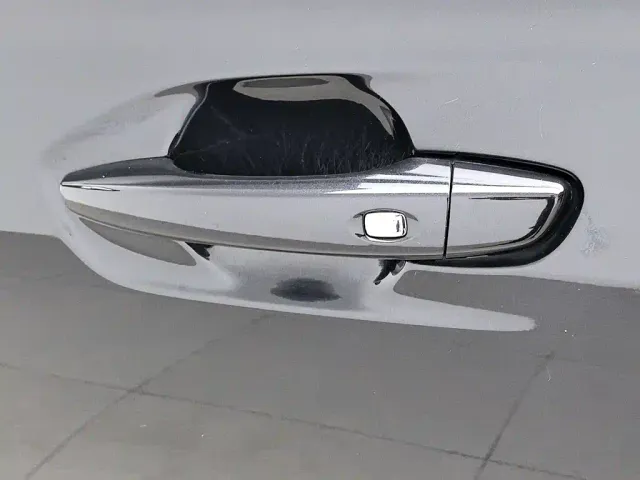 Dongfeng Yixuan MAX — Фото автомобиля 18