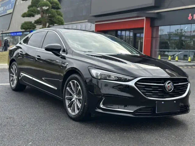 Buick LaCrosse — Фото автомобиля 8