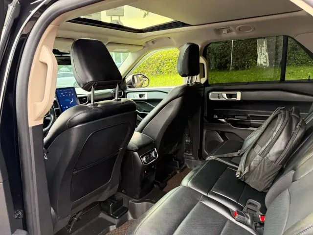 Ford Explorer — Фото автомобиля 11