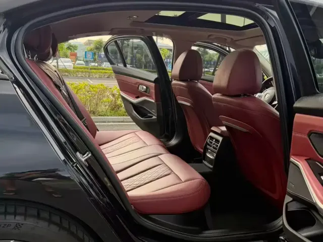 BMW 3 Series — Фото автомобиля 12