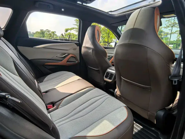 BYD Song Pro — Фото автомобиля 12