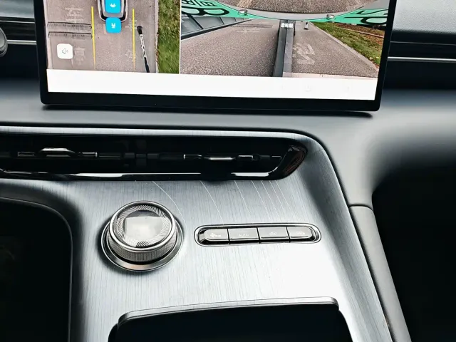 Geely Galaxy E5 — Фото автомобиля 15