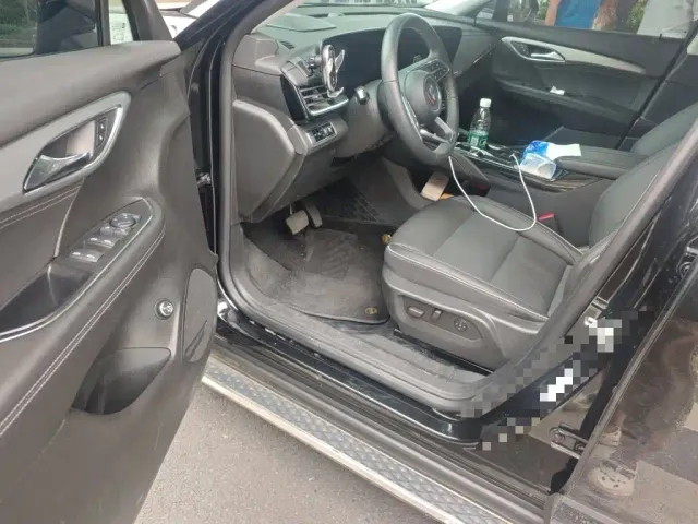 Buick Envision Plus — Фото автомобиля 13