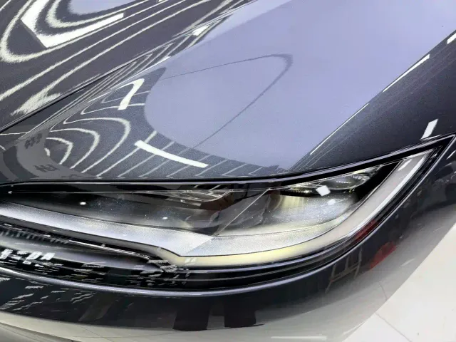 Tesla Model 3 — Фото автомобиля 17