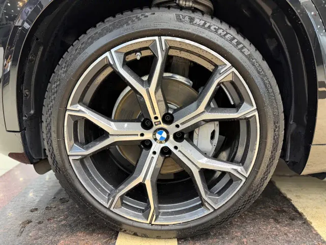 BMW X5 — Фото автомобиля 15