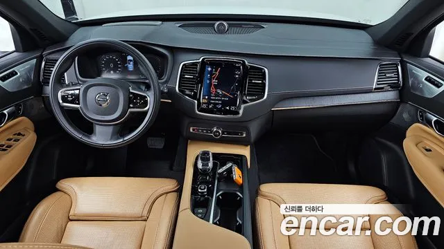 Вольво XC90 — Фото автомобиля 7