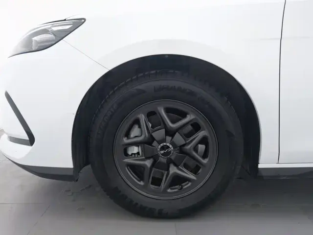 BYD Seal 05 DM-i — Фото автомобиля 17