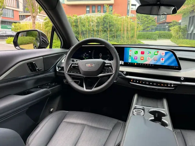 Cadillac XT5 — Фото автомобиля 18