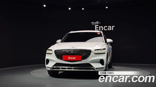 Genesis GV70 — Фото автомобиля 3