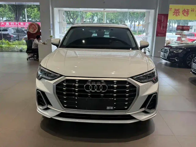 Audi Q3 — Фото автомобиля 2