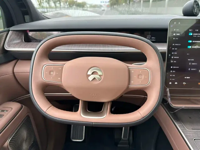 Nio ES9 — Фото автомобиля 17