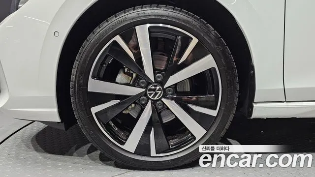 Volkswagen Golf Golf 8 поколение 2.0 TDI Prestige — Фото автомобиля 5