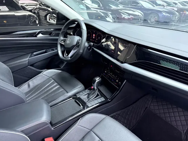 Volkswagen Passat — Фото автомобиля 15