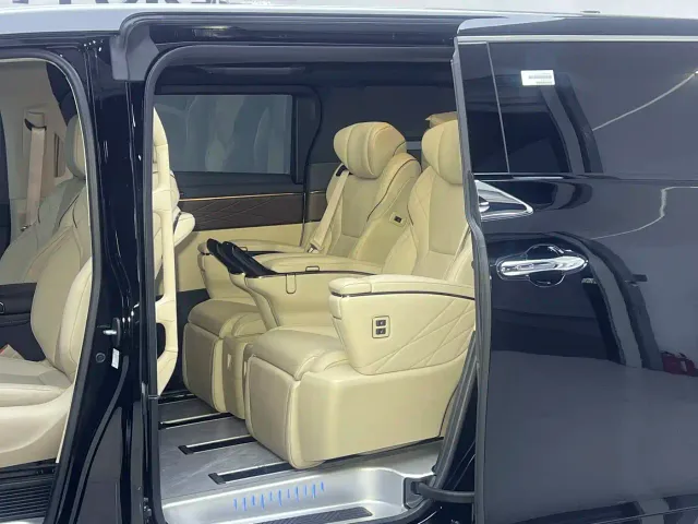 Toyota Vellfire — Фото автомобиля 24