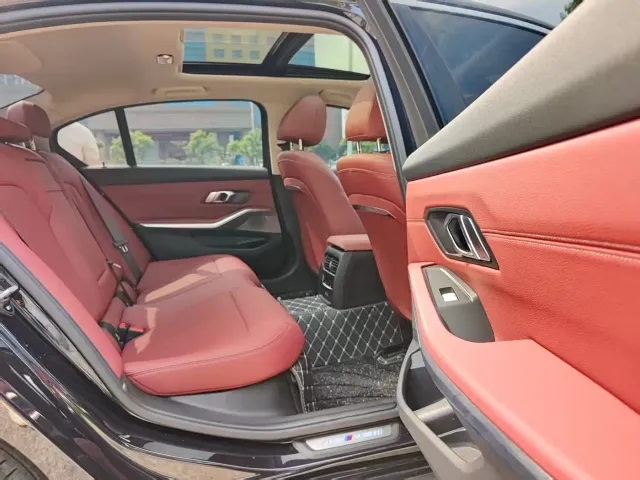 BMW 3 Series — Фото автомобиля 12