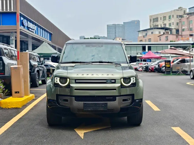 Land Rover Defender — Фото автомобиля 2