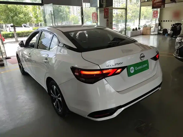 Nissan Sylphy — Фото автомобиля 4