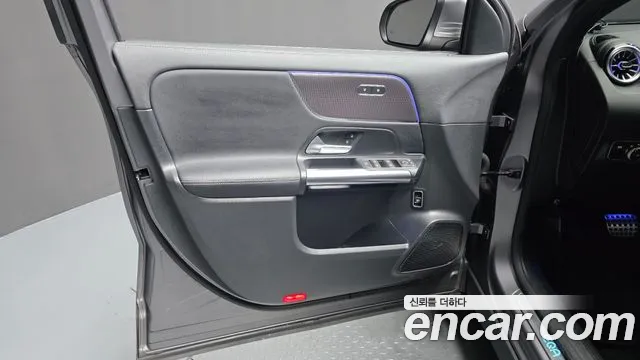Mercedes-Benz EQA — Фото автомобиля 20