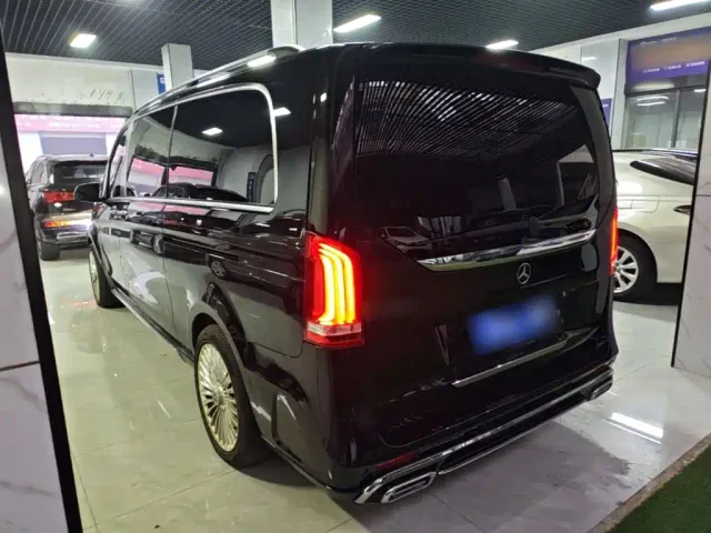 Mercedes-Benz V-Class — Фото автомобиля 4