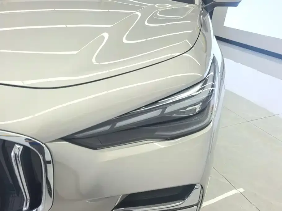 Geely Emgrand 2026 Model Fifth Generation 1.5T Light Chaser Edition — Фото автомобиля 5