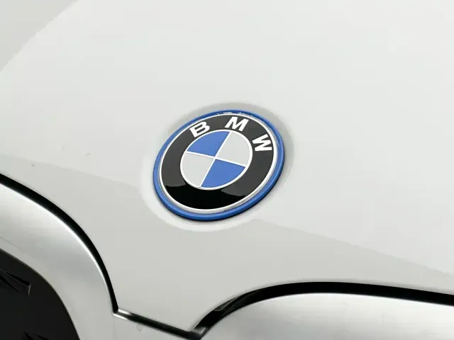 BMW BMW iX3 2024 Leading Edition — Фото автомобиля 28