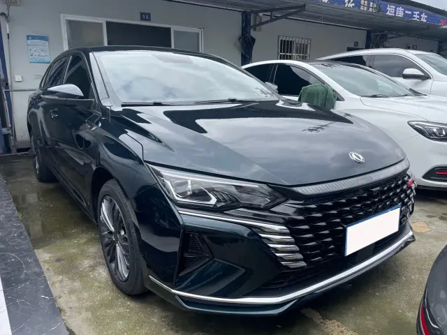 Dongfeng Yixuan MAX — Фото автомобиля 3