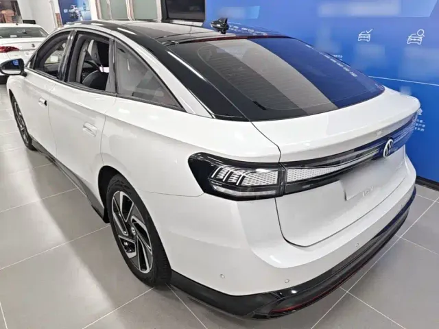 Volkswagen ID.7 Vizzion — Фото автомобиля 4