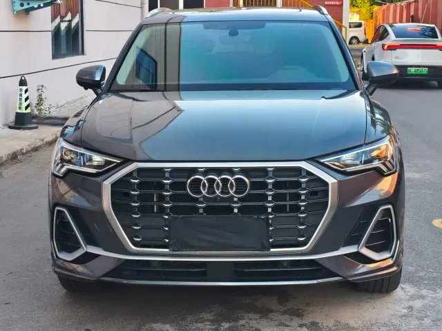 Audi Q3 — Фото автомобиля 2