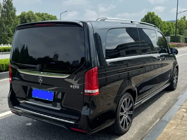 Mercedes-Benz V-Class — Фото автомобиля 4