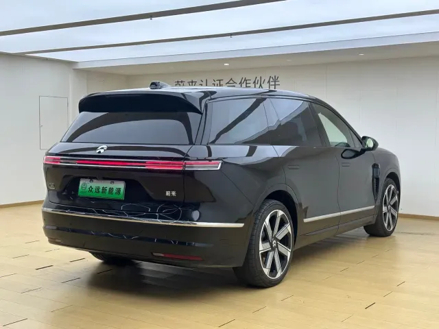 Nio ES8 — Фото автомобиля 23