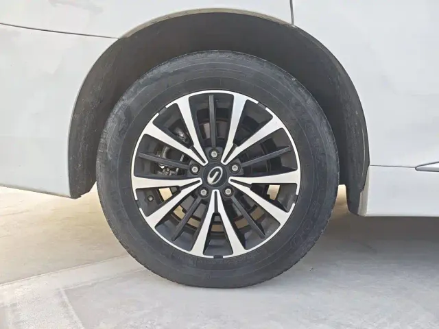 GAC Trumpchi M8 — Фото автомобиля 23