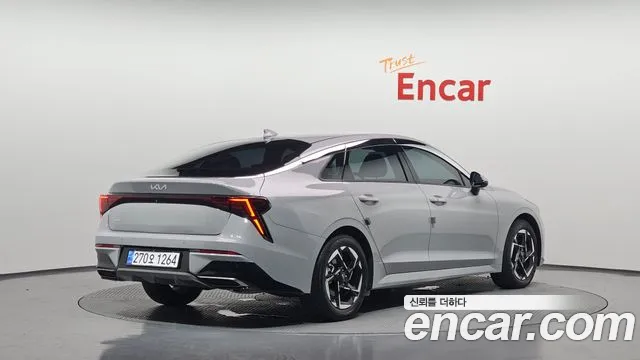 Kia K5 Новый K5 3 поколение 2.0 LPi(Для проката) — Фото автомобиля 2