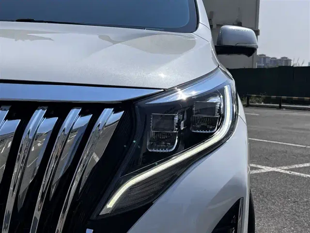 GAC Trumpchi M8 — Фото автомобиля 5