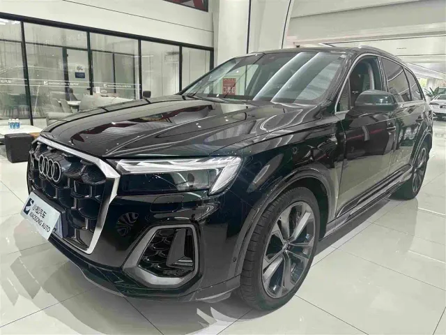 Фотография автомобиля — Audi Q7